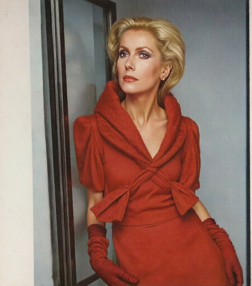 Foto de moda IA con estilo Chanel 80s de referencia Henry Clarke RETOCADA